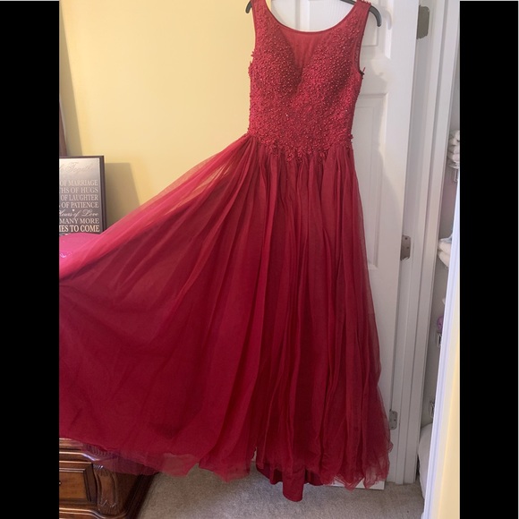 A beautiful deep red Mac Duggal gown - Picture 2 of 5